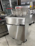 Dukers 70lb Fryer